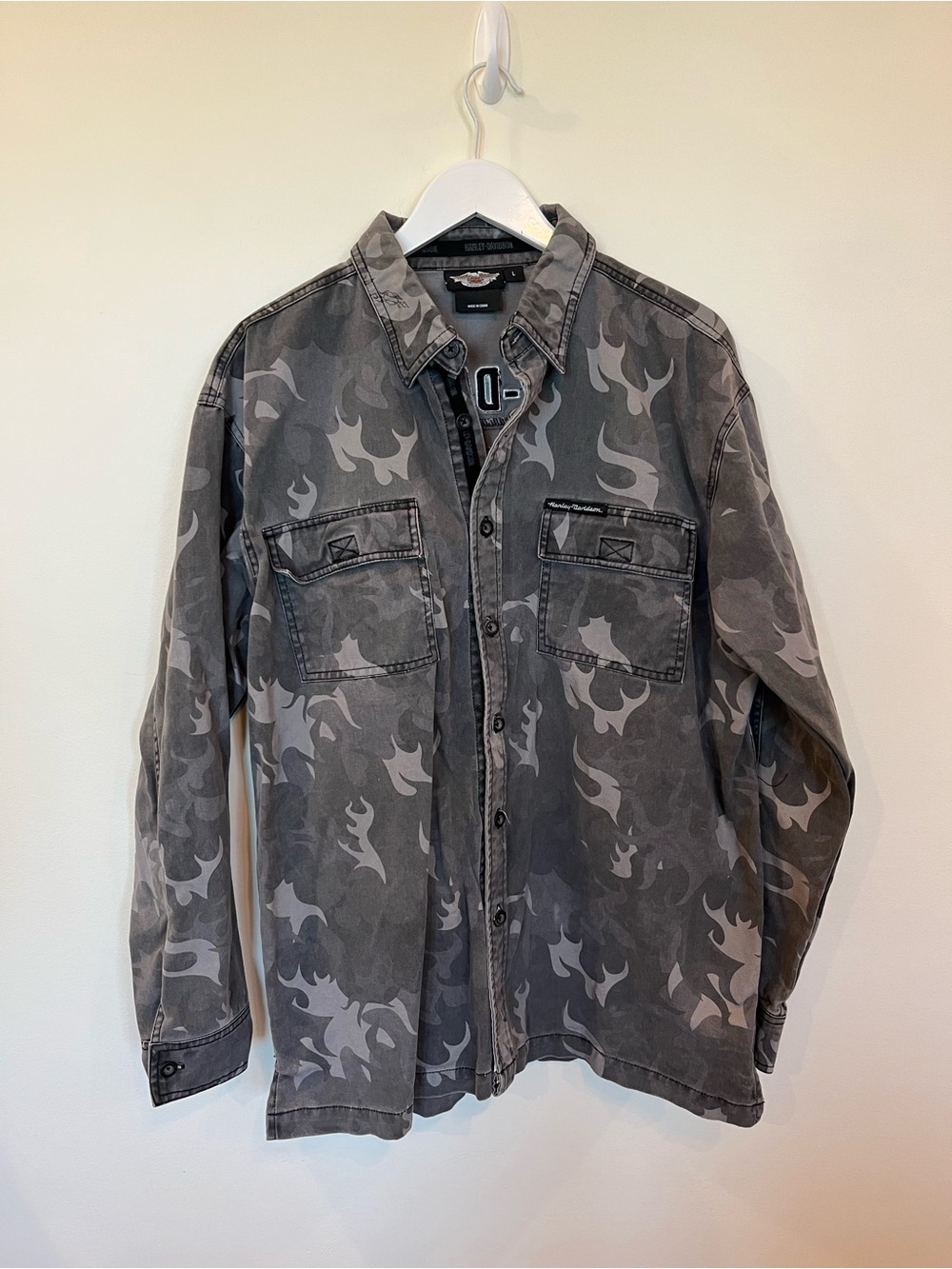 Harley-Davidson Gray Camo Button-Up Shirt Jacket Large Long Sleeve Back Logo